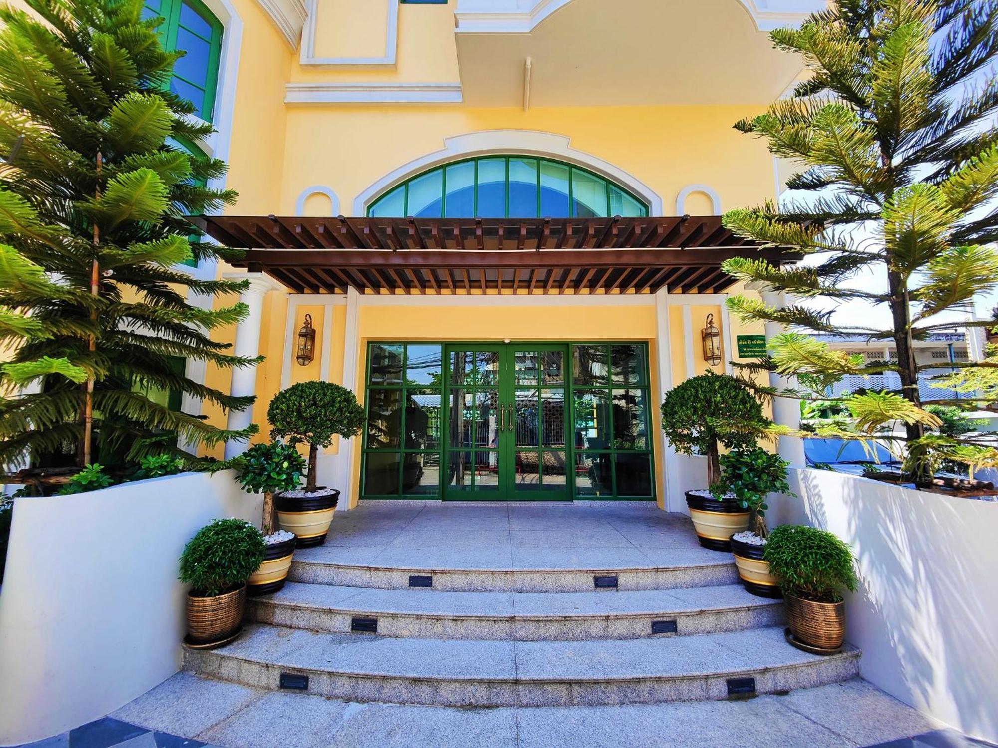 Siri Ratchadamnoen Bangkok Hotel Ngoại thất bức ảnh